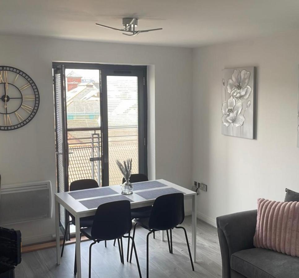 2 Bed Modern Apartment Swansea Eksteriør bilde