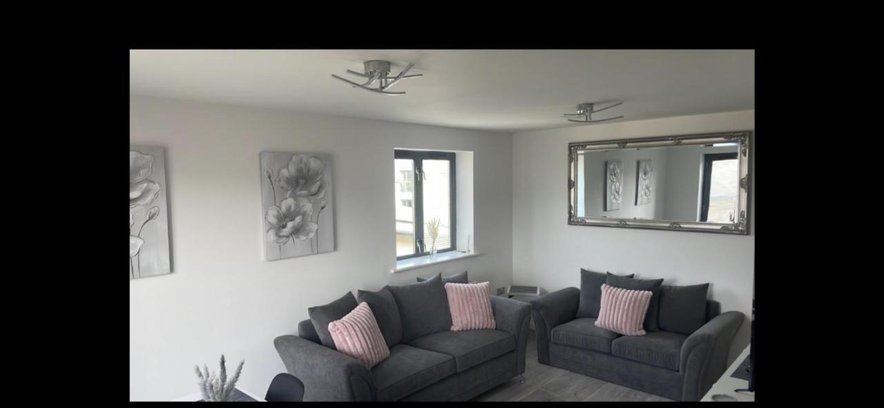 2 Bed Modern Apartment Swansea Eksteriør bilde