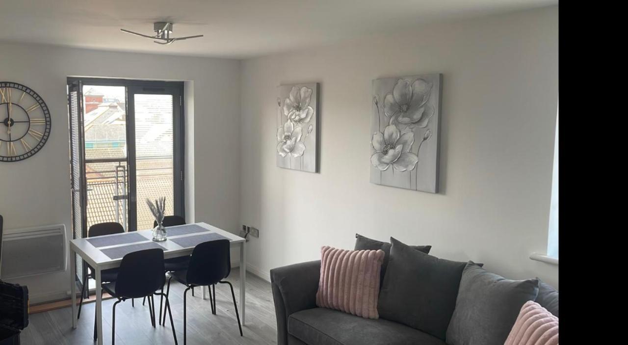 2 Bed Modern Apartment Swansea Eksteriør bilde