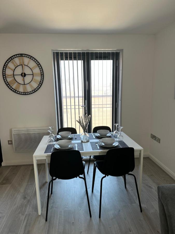 2 Bed Modern Apartment Swansea Eksteriør bilde