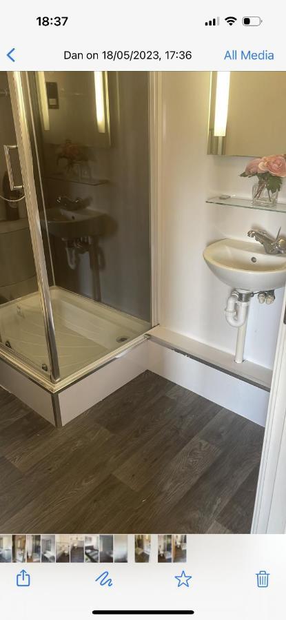 2 Bed Modern Apartment Swansea Eksteriør bilde